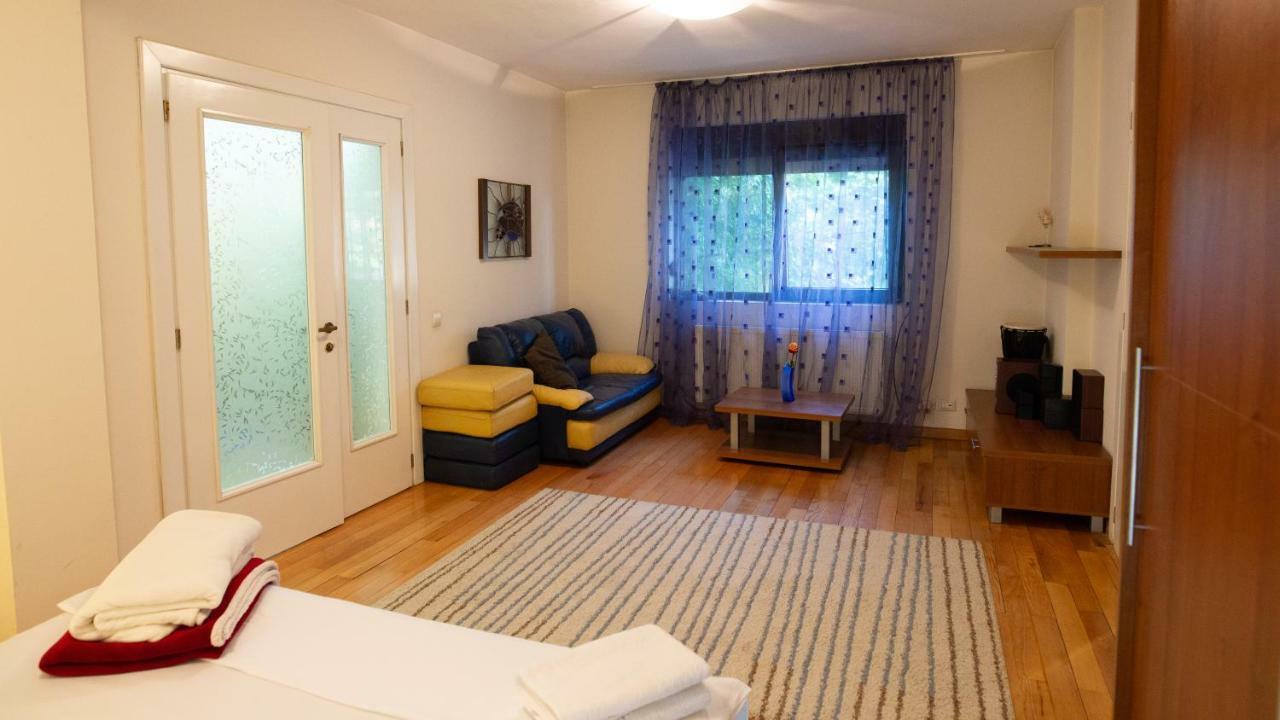 Nicole'S Apartment 布加勒斯特 外观 照片